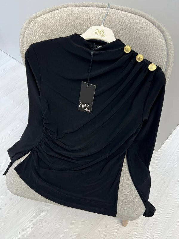 بلوزة رائعة بتفاصيل ازرار ذهبية - Sateen style