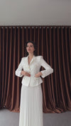 طقم بليزر مع تنورة ابيض Gabriela Set