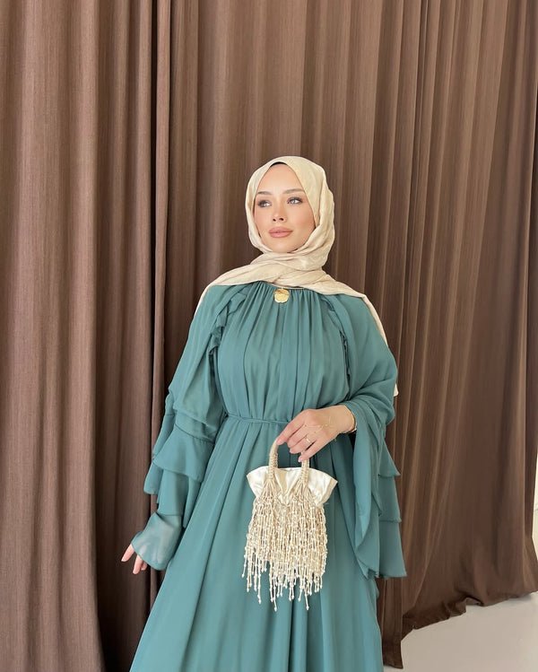 فستان شيفون مع وشاح